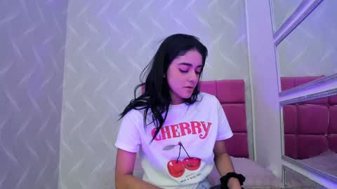 Snapshot of natalia_aguirre chatting on 01.22.25 Naty online show from 01.22.25
