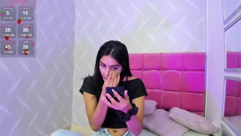 Snapshot of natalia_aguirre chatting on 02.04.25 Naty online show from 02.04.25