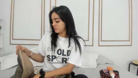 Snapshot of natalia_aguirre chatting on 02.17.25 Naty online show from 02.17.25