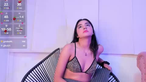 Snapshot of natalia_aguirre chatting on 02.19.25 Naty online show from 02.19.25