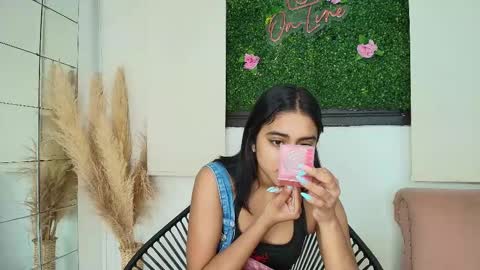 Snapshot of natalia_aguirre chatting on 09.09.25 Naty online show from 09.09.25
