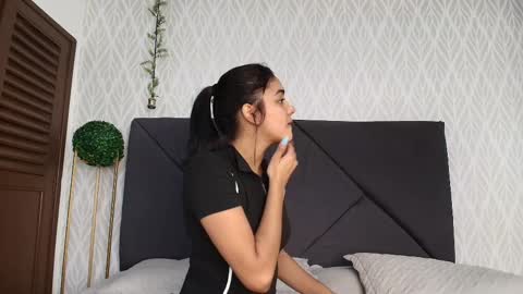 Snapshot of natalia_aguirre chatting on 09.16.25 Naty online show from 09.16.25