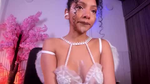 Snapshot of natalia_blue1 chatting on 10.21.25 Natalia online show from 10.21.25