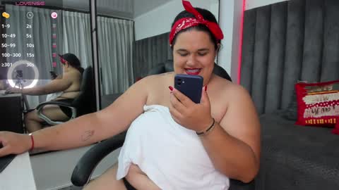 Snapshot of natalia_curvy1 chatting on 12.10.24 Nathalia online show from 12.10.24