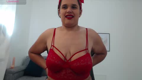 Snapshot of natalia_curvy1 chatting on 11.04.25 Nathalia online show from 11.04.25