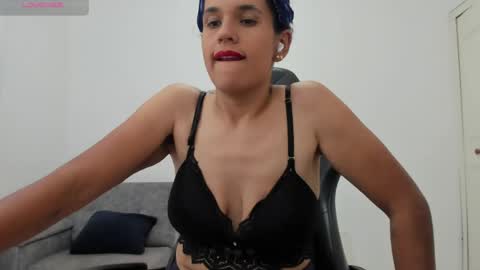 Nathalia online show from 05.19.26
