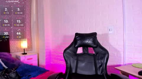 Snapshot of natalia_kiss01 chatting on 06.06.26 Natalia Kiss online show from 06.06.26