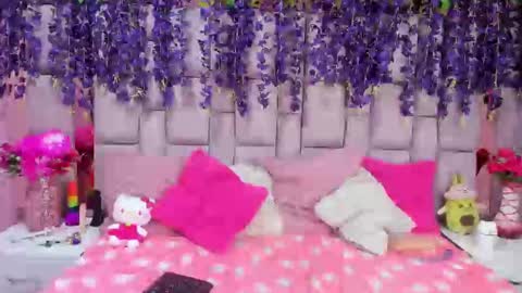 Snapshot of natalia_pinkk chatting on 12.17.24 natalia pinkk online show from 12.17.24