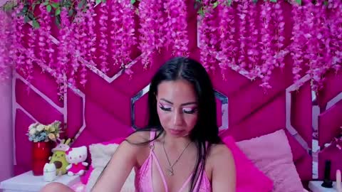Snapshot of natalia_pinkk chatting on 02.06.25 natalia pinkk online show from 02.06.25