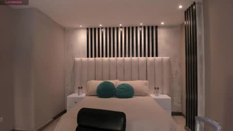 Snapshot of nataliagaret chatting on 09.28.25 Nata online show from 09.28.25