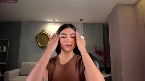 Snapshot of nataliagaret chatting on 10.14.25 Nata online show from 10.14.25