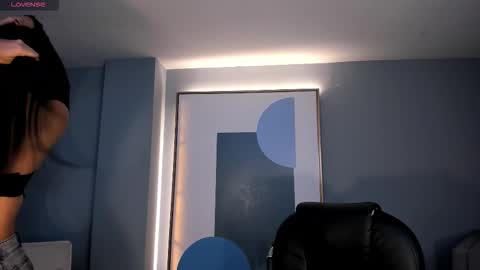 Snapshot of nataliagaret chatting on 10.26.25 Nata online show from 10.26.25