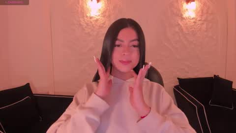 Snapshot of nataliagaret chatting on 11.17.25 Nata online show from 11.17.25