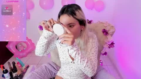 Nataliua Henao online show from 11.11.25