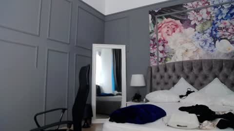 Snapshot of natalie_bitton chatting on 01.20.25 Natalie online show from 01.20.25