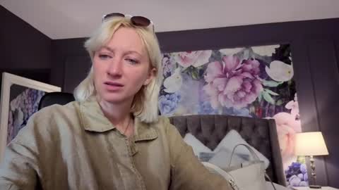 Snapshot of natalie_bitton chatting on 05.24.26 Natalie online show from 05.24.26