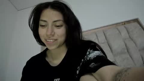 Snapshot of natalie_jaensen chatting on 11.10.25 online show from 11.10.25