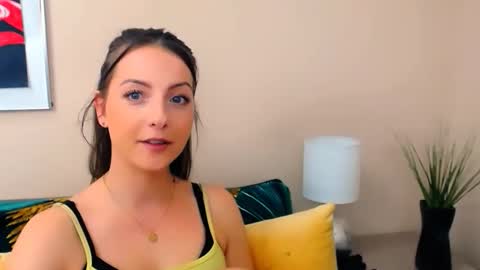 Snapshot of natalie_live chatting on 04.23.26 NatalieSexy online show from 04.23.26