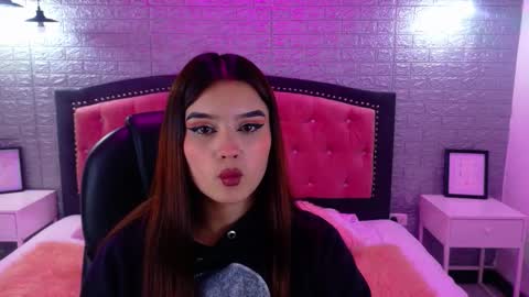 natalie  online show from 09.17.25