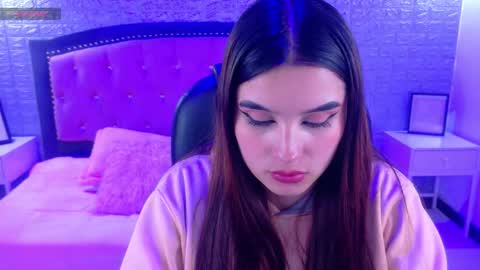 natalie  online show from 12.15.25