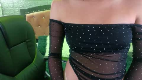 Snapshot of natalie_loffreda chatting on 02.02.26 natalie online show from 02.02.26