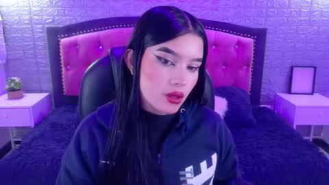 Snapshot of natalie_loffreda chatting on 02.05.26 natalie online show from 02.05.26