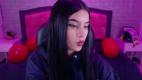 Snapshot of natalie_loffreda chatting on 02.26.26 natalie online show from 02.26.26