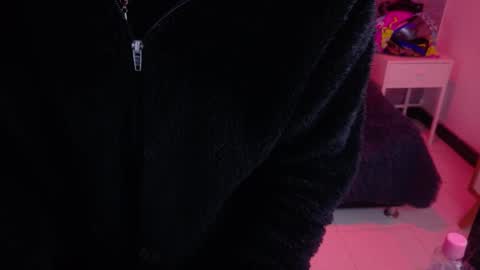 Snapshot of natalie_loffreda chatting on 03.03.26 natalie online show from 03.03.26