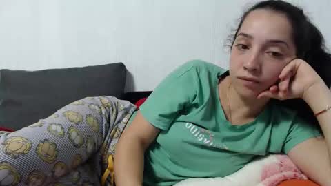 Snapshot of natalie_mia chatting on 10.24.25 Miia online show from 10.24.25