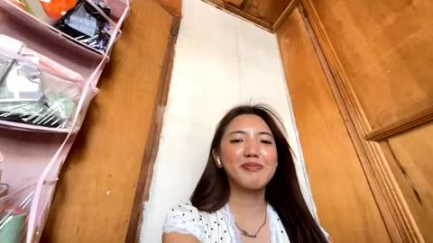 Snapshot of nataliechristopoulos chatting on 04.11.26 Emma online show from 04.11.26