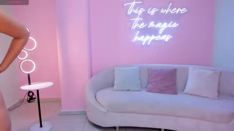 Snapshot of natalielewis_ chatting on 02.25.26 Natalie Lewis online show from 02.25.26