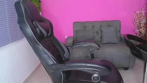 Snapshot of nataliexxxhot chatting on 02.04.25 NATALIA online show from 02.04.25