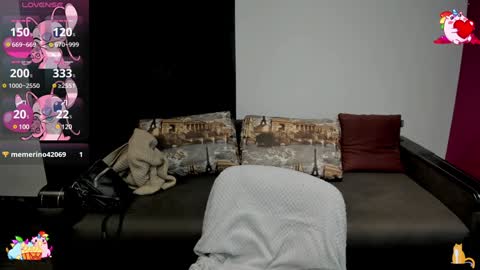 Snapshot of natalimillers chatting on 12.10.24 Natali online show from 12.10.24