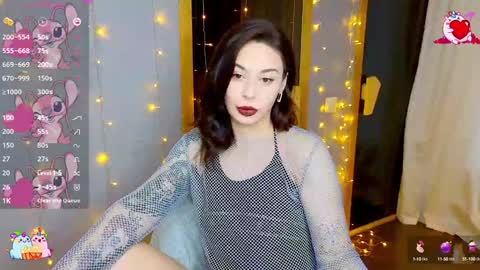 Snapshot of natalimillers chatting on 01.28.25 Natali online show from 01.28.25