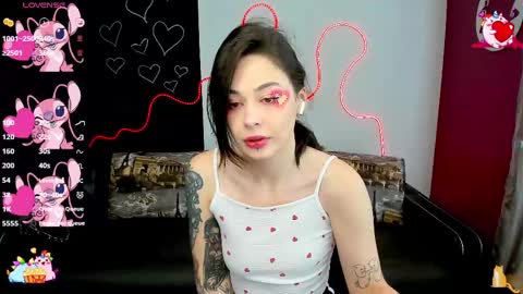 Snapshot of natalimillers chatting on 02.14.25 Natali online show from 02.14.25