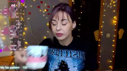 Snapshot of natalimillers chatting on 09.18.25 Natali online show from 09.18.25