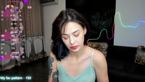 Snapshot of natalimillers chatting on 10.03.25 Natali online show from 10.03.25