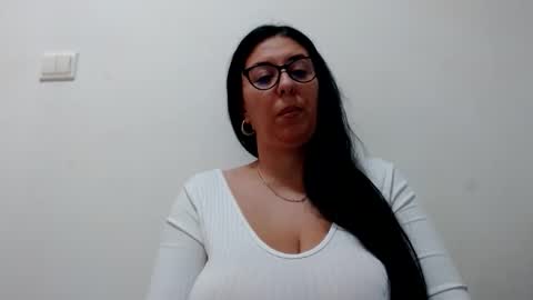 Snapshot of natally565656 chatting on 10.18.25 natally online show from 10.18.25