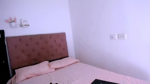 Snapshot of nataly_mcry chatting on 11.09.25 NATALY online show from 11.09.25