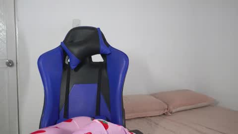 Naty online show from 12.21.25