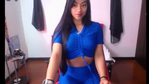Nataly Escobar online show from 01.23.25