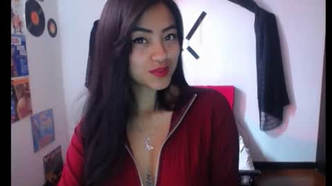 Nataly Escobar online show from 01.28.25
