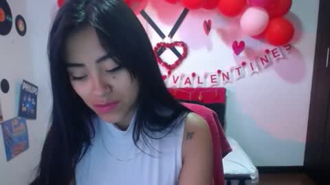 Nataly Escobar online show from 02.17.25