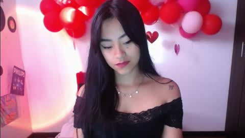 Nataly Escobar online show from 02.20.25
