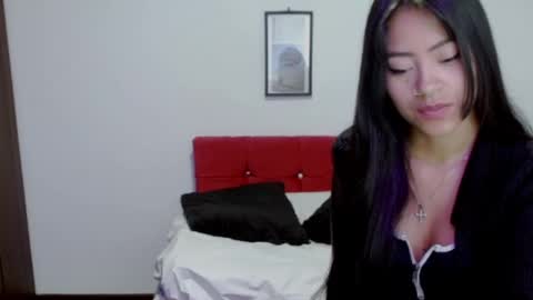 Nataly Escobar online show from 11.24.25