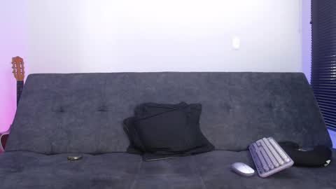   online show from 11.25.25