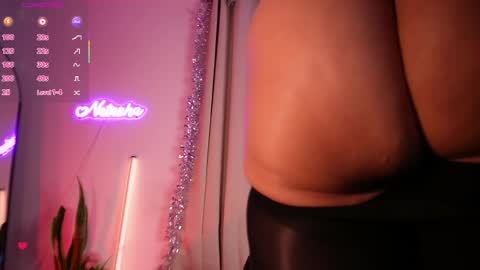 Natasha Sccott online show from 04.18.26