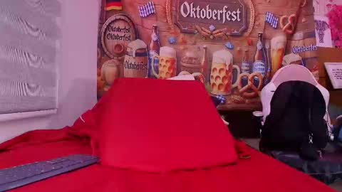 Snapshot of natasha_luna_ chatting on 10.04.25 Natasha online show from 10.04.25