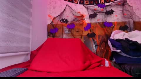 Snapshot of natasha_luna_ chatting on 10.18.25 Natasha online show from 10.18.25