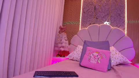 Natasha online show from 11.26.25